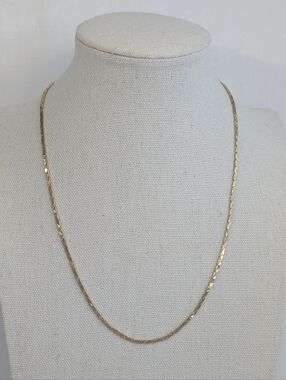 1980s Gold Filled Herringbone Chain Necklace - Delicate Dainty Everyday Jewelry